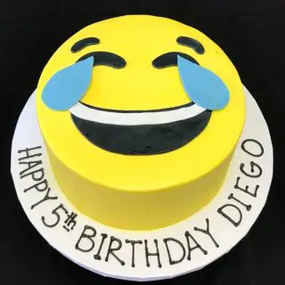  Emoji theme cake 