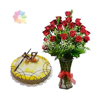 15 red roses in glass vase with half kg pineapple cake