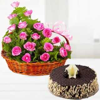Basket of 15 pink roses with chocolate walnut cake 