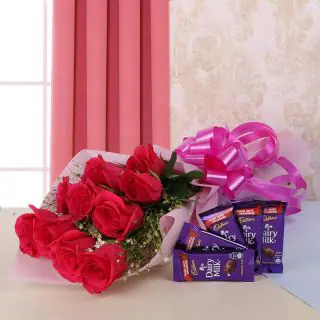 10 red roses with 4 dairy milk chocolates