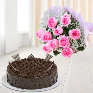 Bunch of 10 pink roses with chocolate cake 