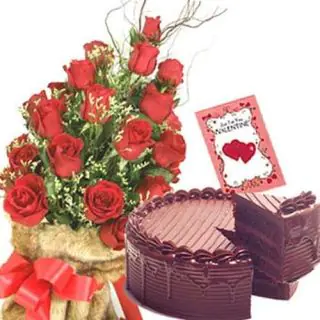 Bunch of 15 Red Roses with 1 Pound Fresh Cream Chocolate cake