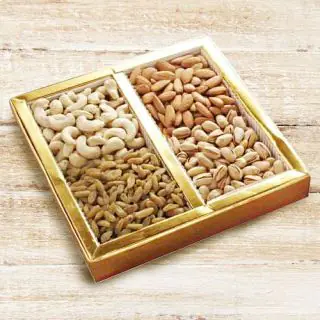 Box of Assorted 1 kg Dry fruits including Almond, pistachio, Raisins, and cashew 