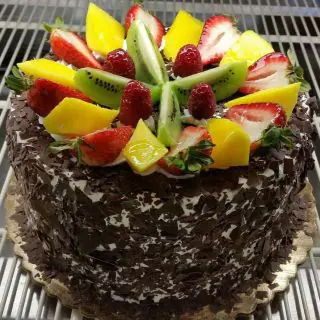 premium quality black forest fruit loaded cake 