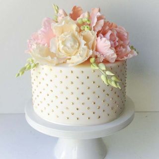  fondant floral theme cake 