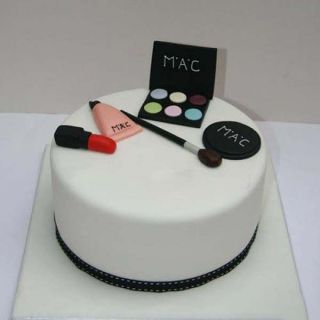  make up kit cake 