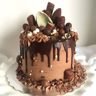  chocolate explosion premium quality cake 