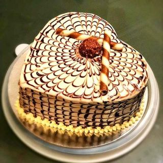 heart shape butterscotch cool birthday cake 