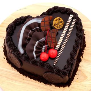 heart shape chocolate truffle cake 