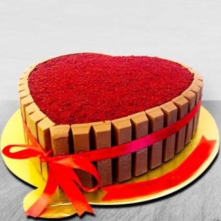 heart shape red velvet kitkat cake 