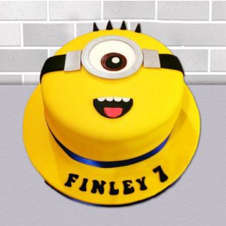  Minion cake in red velvet flavour 