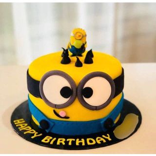 2 kg minion theme cake 