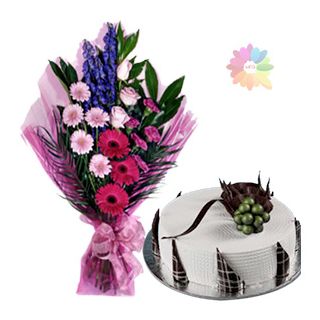 Beautiful hand bouquet of gerberas with Half kg vanilla cake