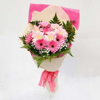 Bouquet of 12 pink gerberas 