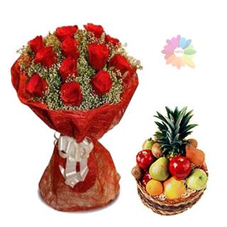 bunch of 15 red roses with 2 kg mix fruit basket