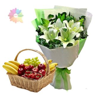 bunch of 5 white lilies with 2 kg mix fruit basket