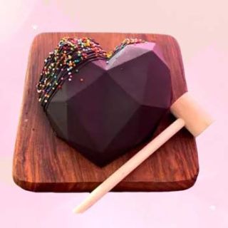 Half kg chocolate pinata cake 