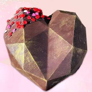 Half kg chocolate pinata cake in heart shape 