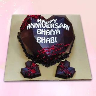 Half Kg Heart shape Pinata chocolate truffle cake, with 2 mini heart shape cake  