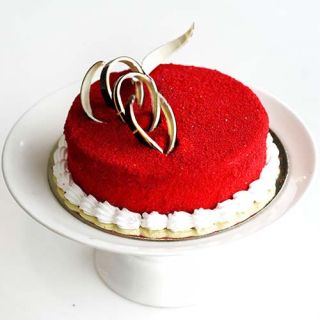  red velvet cool fresh  birthday cake 