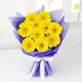 Hand bouquet of 12 yellow gerberas 