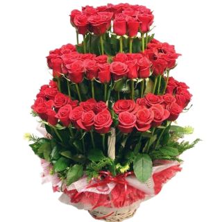 Love magic  , Arrangement of 100 Beautiflu Red Roses
