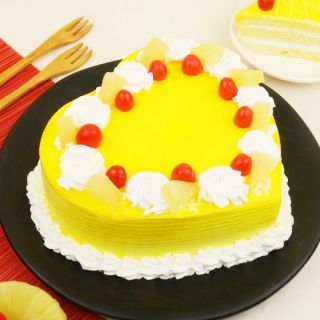 Heart Shape Pineapple Fresh Cream Cake 1 kg